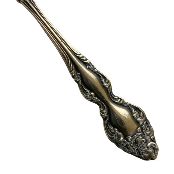 Oneida 1881 Rogers Baroque Rose Silverplate Baby Fork Discontinued Pattern - Picture 3 of 4